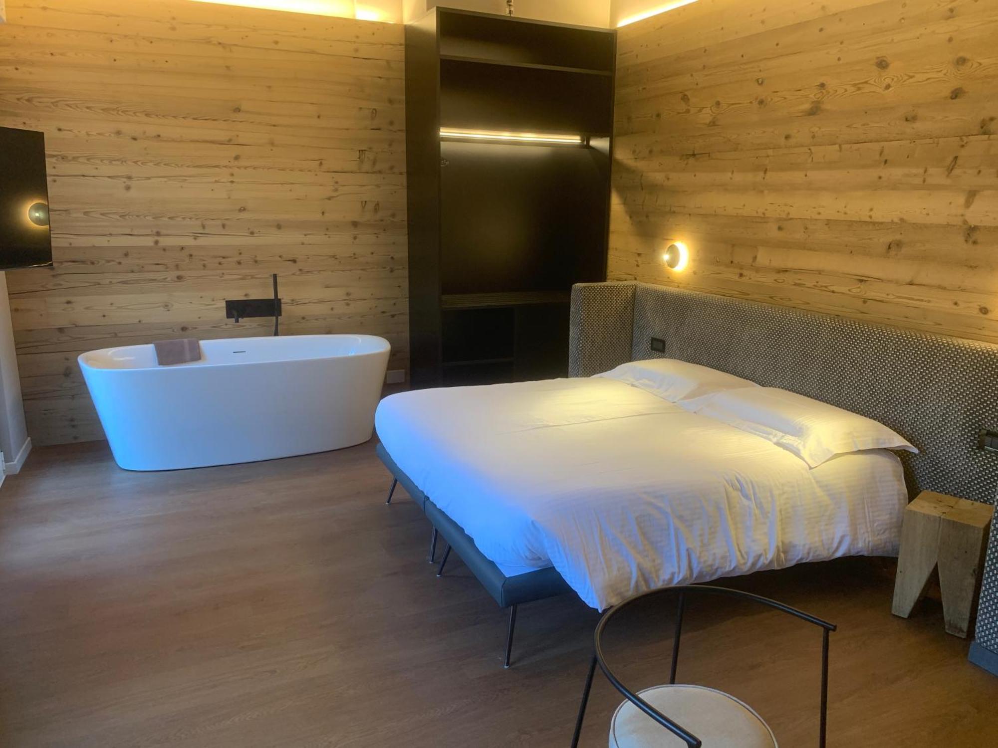Albergo Moderno & Spa Fuipiano Valle Imagna Exterior photo