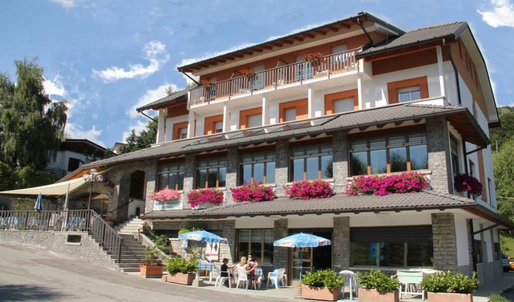 Albergo Moderno & Spa Fuipiano Valle Imagna Exterior photo
