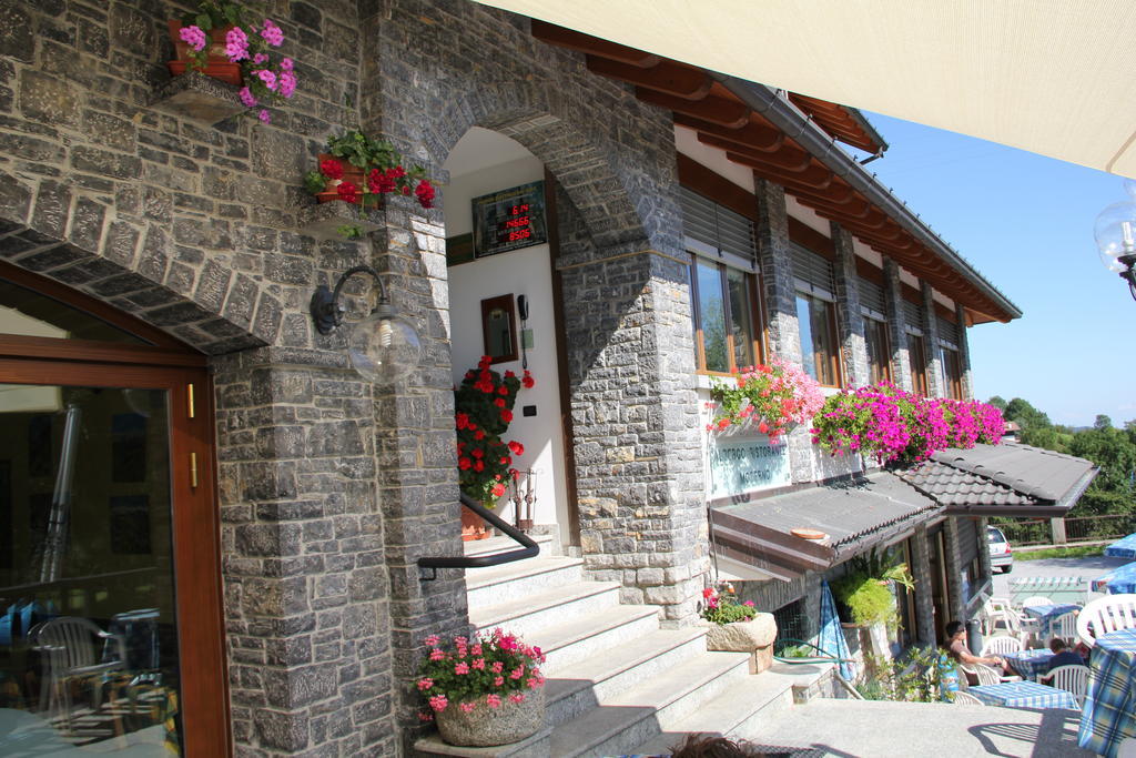 Albergo Moderno & Spa Fuipiano Valle Imagna Exterior photo