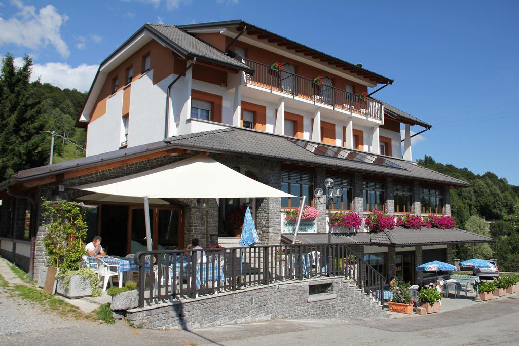 Albergo Moderno & Spa Fuipiano Valle Imagna Exterior photo